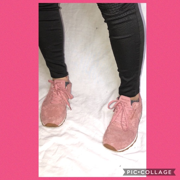 pink reebok sneakers - Picture 1 of 3